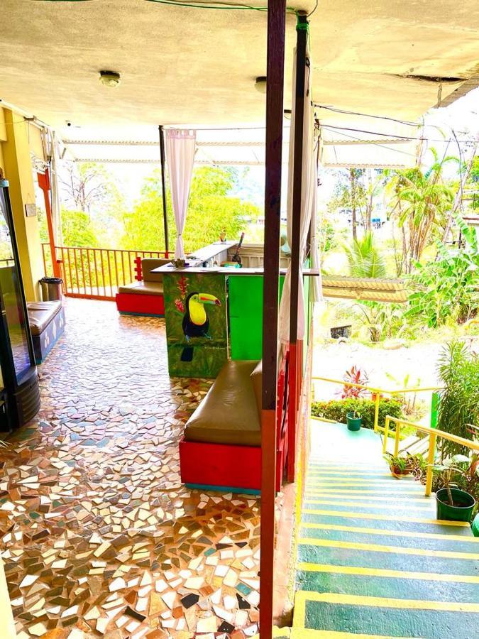 New Hostel Manuel Antonio, Meet New People Zewnętrze zdjęcie