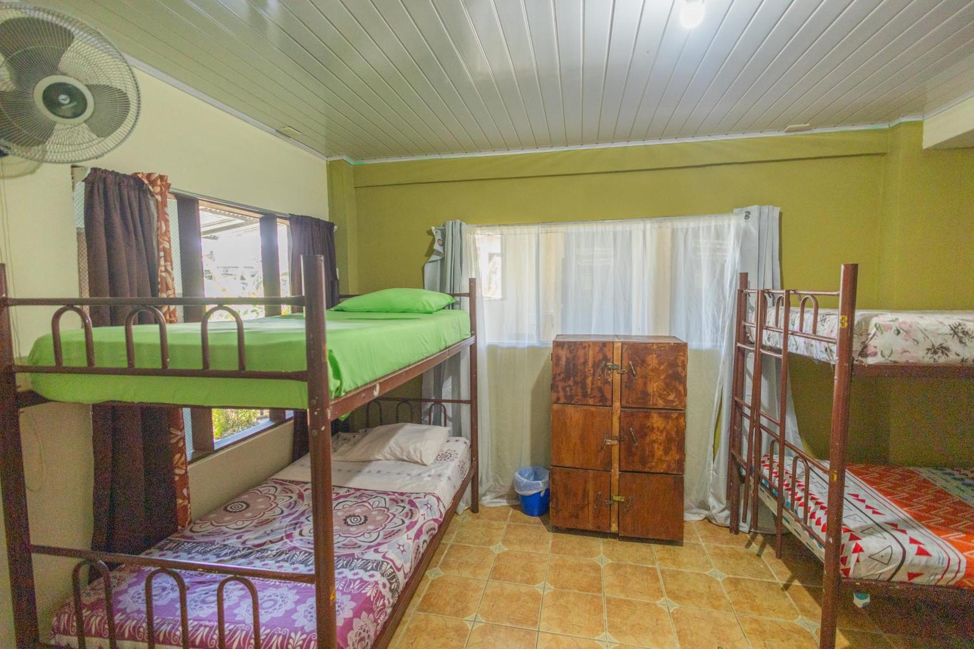 New Hostel Manuel Antonio, Meet New People Zewnętrze zdjęcie