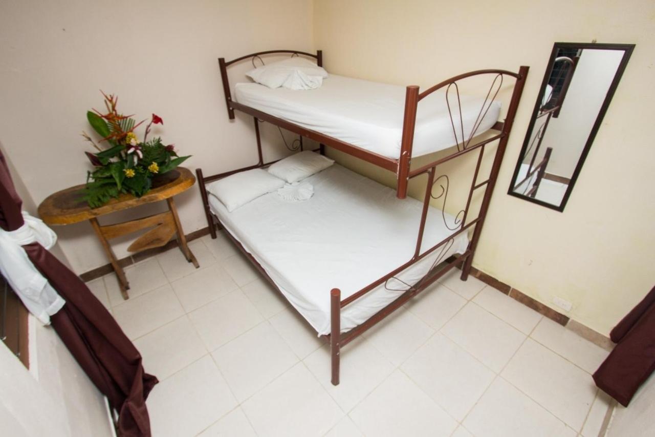 New Hostel Manuel Antonio, Meet New People Zewnętrze zdjęcie