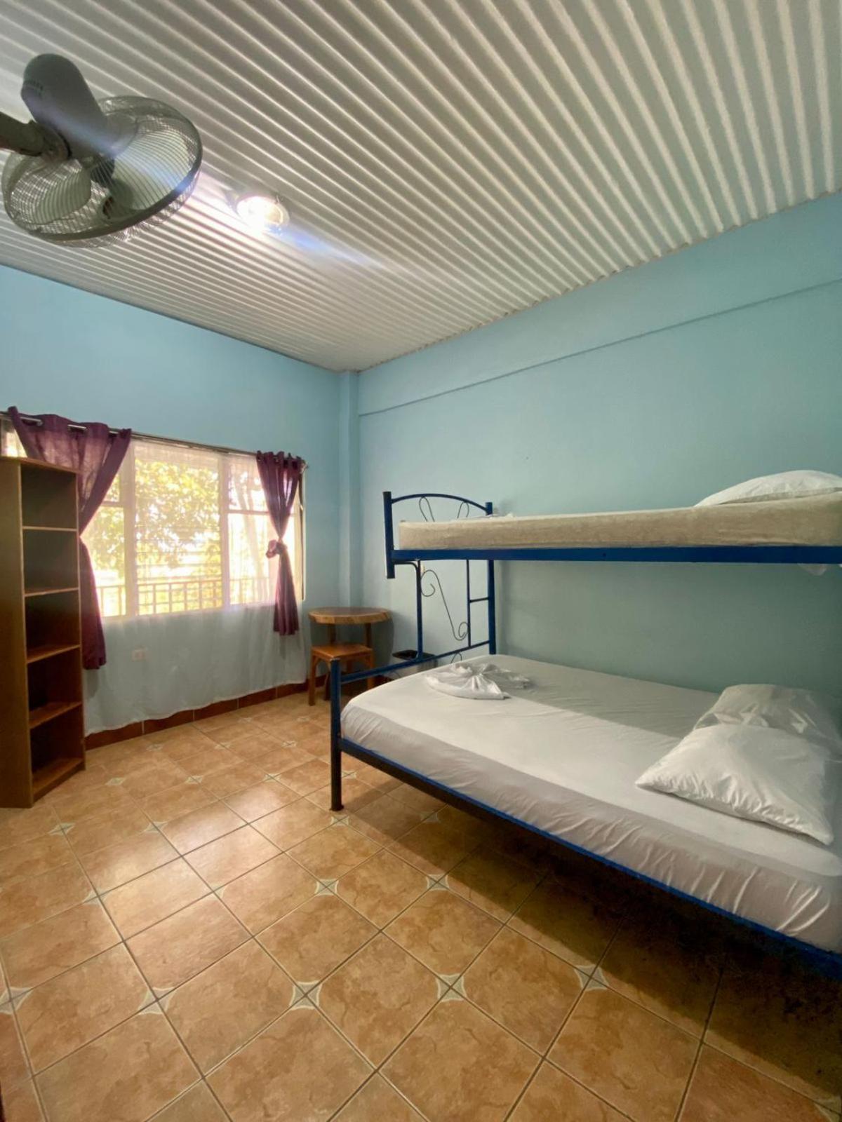 New Hostel Manuel Antonio, Meet New People Zewnętrze zdjęcie